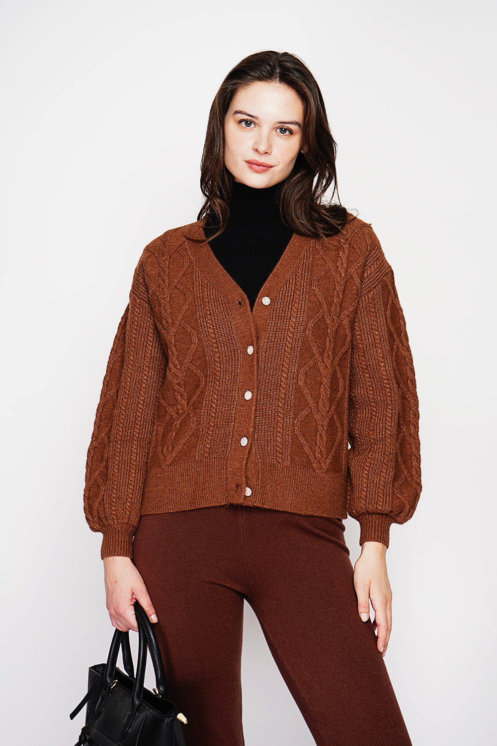 V-neck cardigan in fancy knit, oversized cut with long sleeves – Brown – C&Jo