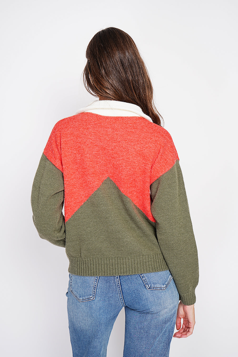 Oversized fit ribbed crew neck sweater with long sleeves