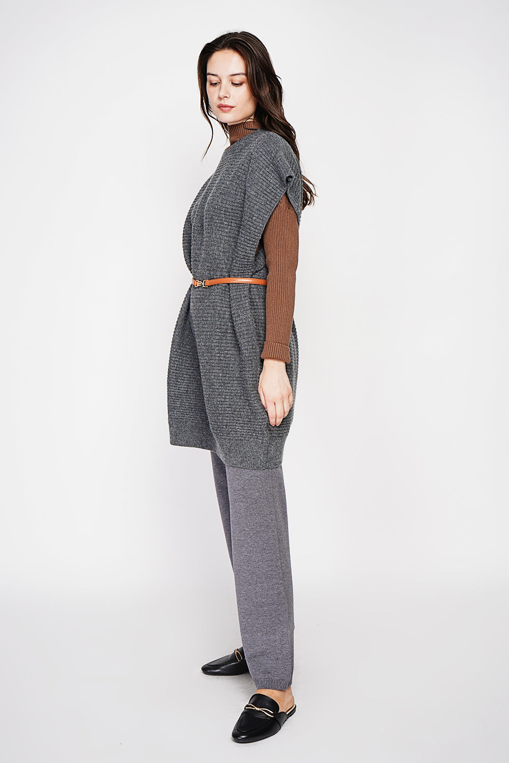 Oversized cut ribbed round neck poncho dress – Dark gray – C&Jo