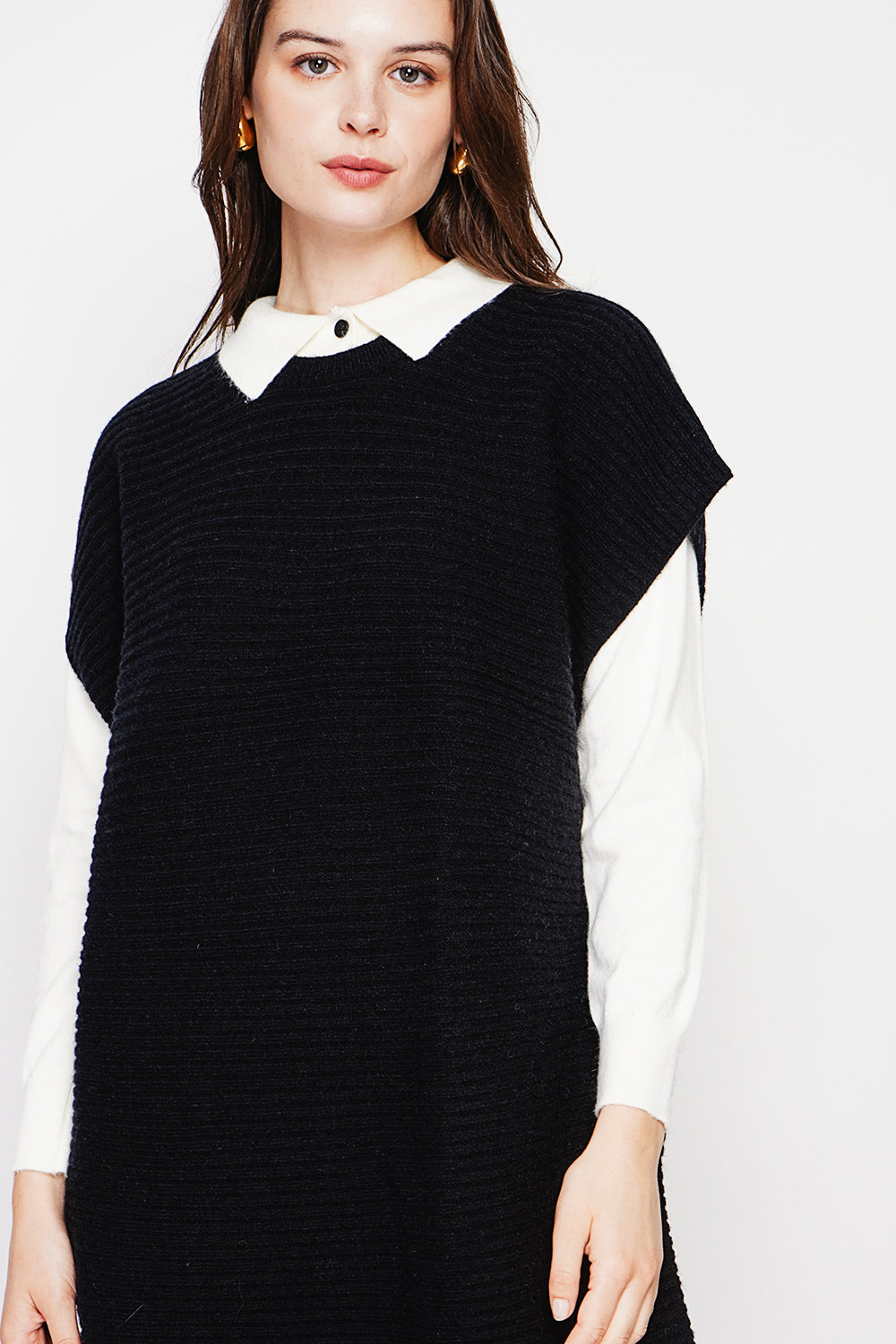 Oversized cut ribbed round neck poncho dress