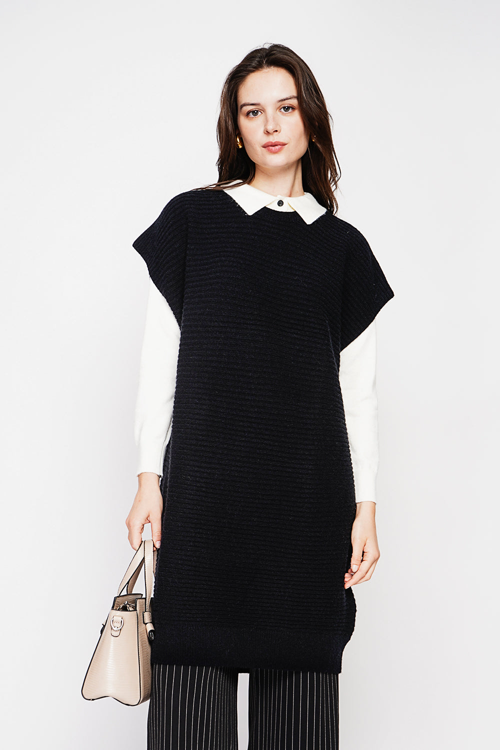 Oversized cut ribbed round neck poncho dress – Black – C&Jo