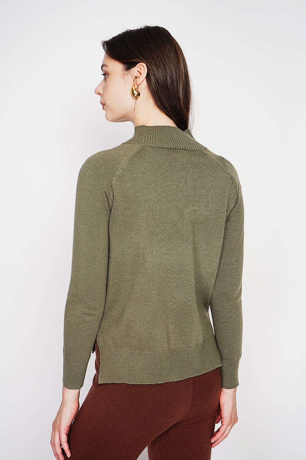 High neck sweater with fancy knit front, oversized cut and long sleeves