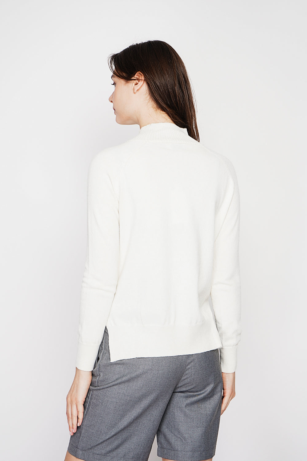 High neck sweater with fancy knit front, oversized cut and long sleeves
