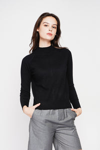 High neck sweater with fancy knit front, oversized cut and long sleeves