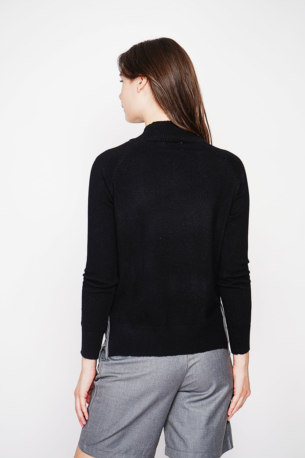 High neck sweater with fancy knit front, oversized cut and long sleeves