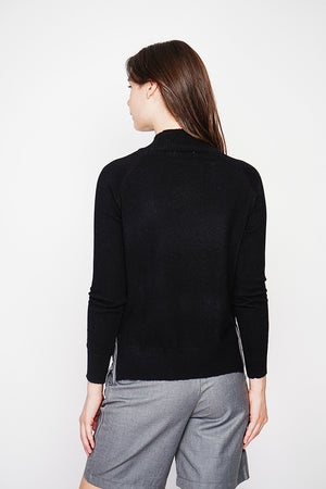 High neck sweater with fancy knit front, oversized cut and long sleeves