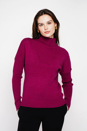 Oversized ribbed turtleneck sweater with long sleeves