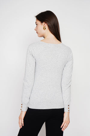Classic V-neck sweater knitted in 2 threads with long sleeves