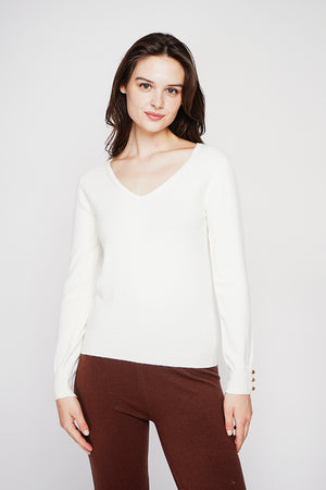 Classic V-neck sweater knitted in 2 threads with long sleeves