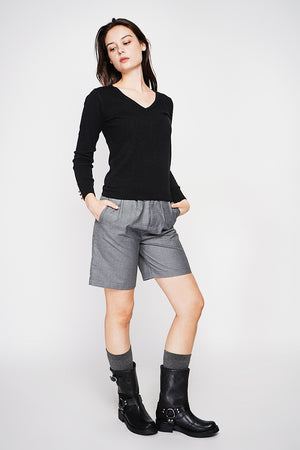Classic V-neck sweater knitted in 2 threads with long sleeves