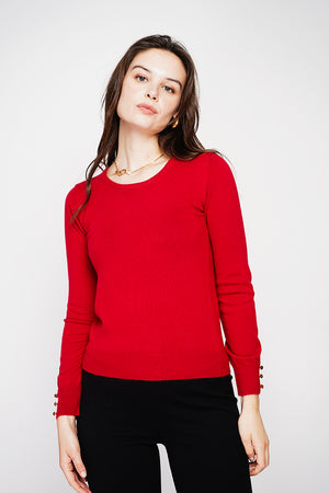 Classic round neck sweater knitted in 2 threads with long sleeves