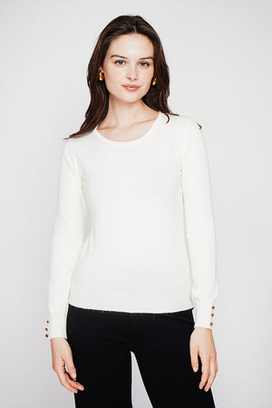 Classic round neck sweater knitted in 2 threads with long sleeves