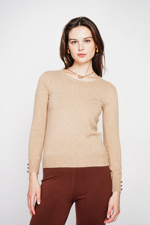Classic round neck sweater knitted in 2 threads with long sleeves