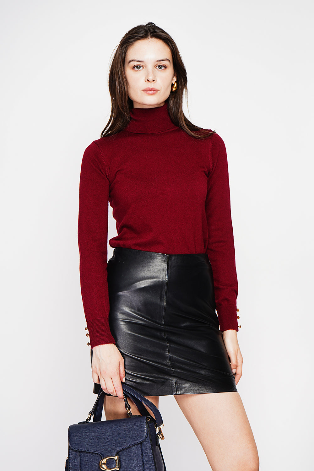 Classic turtleneck sweater knitted in 2 threads with long sleeves