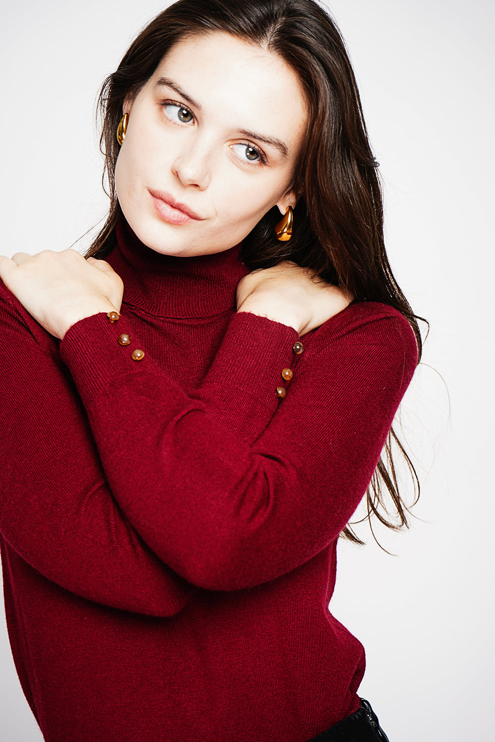 Classic turtleneck sweater knitted in 2 threads with long sleeves