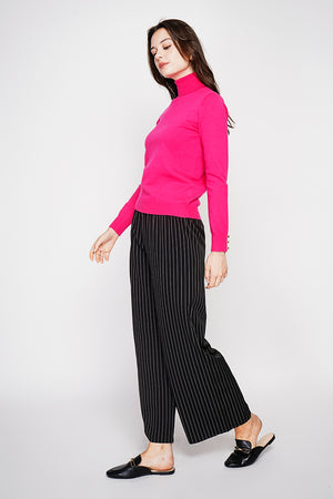 Classic turtleneck sweater knitted in 2 threads with long sleeves