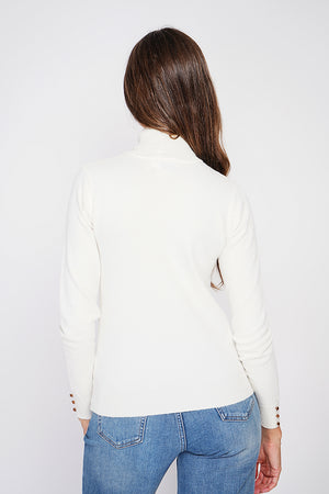 Classic turtleneck sweater knitted in 2 threads with long sleeves