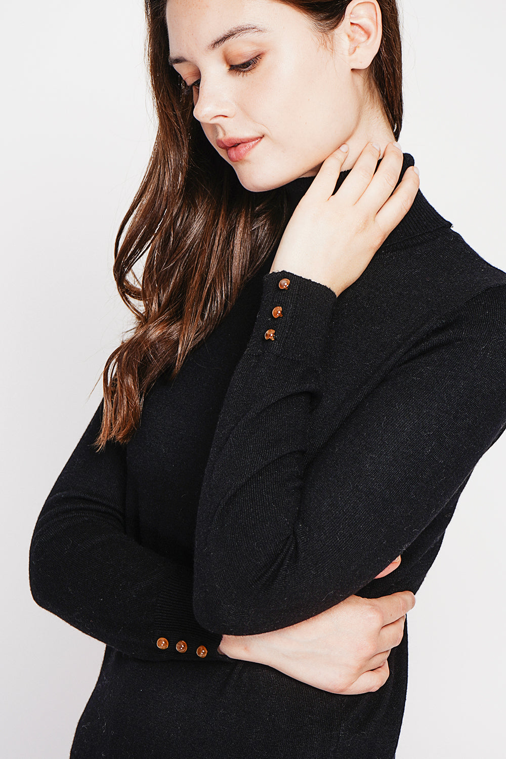 Classic turtleneck sweater knitted in 2 threads with long sleeves