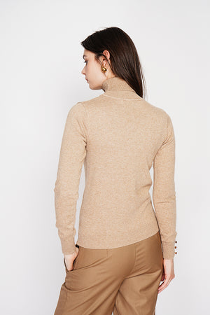 Classic turtleneck sweater knitted in 2 threads with long sleeves