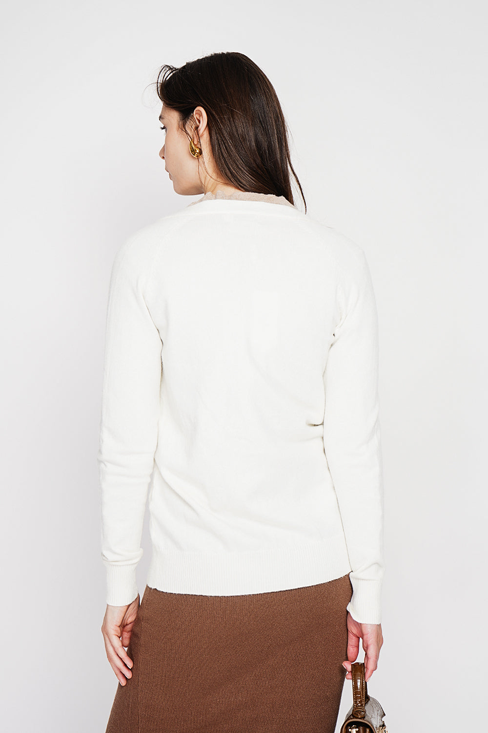 Fancy buttoned v-neck oversized fit vest with long sleeve pockets – Off white – C&Jo
