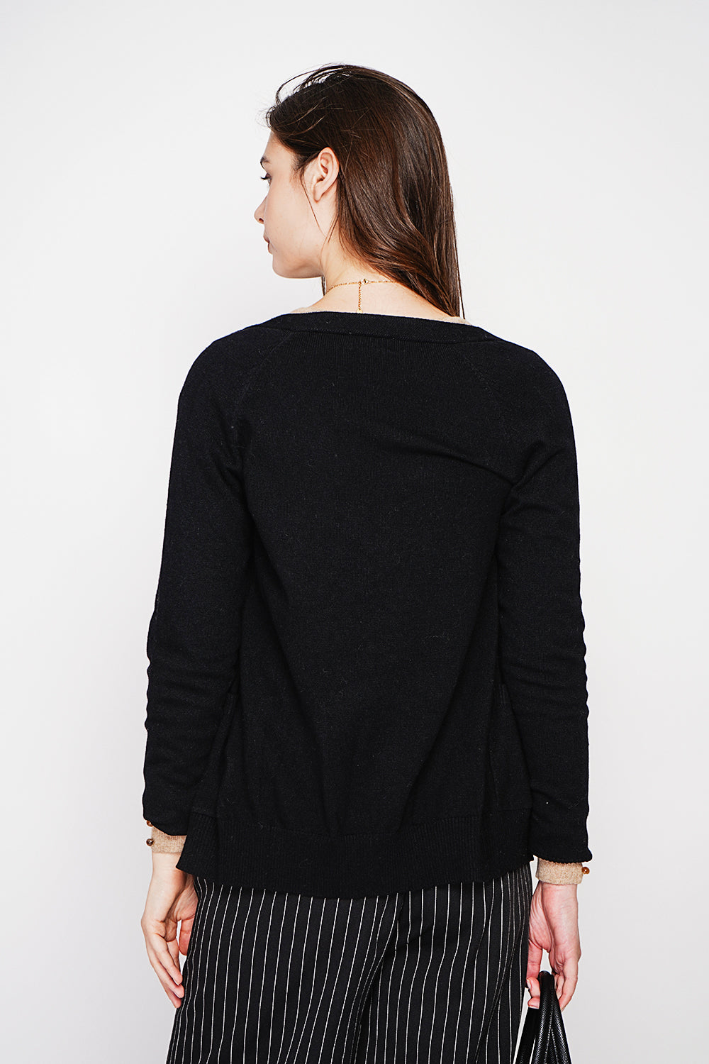 Gilet col V oversize boutons fantaisie – Noir – C&Jo