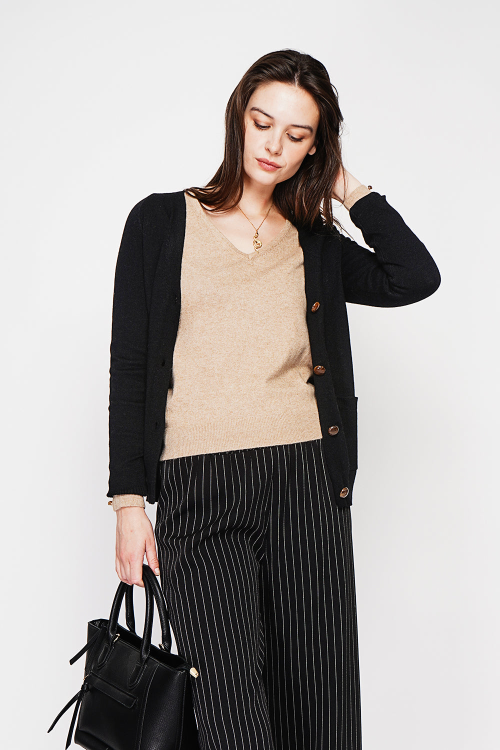 Gilet col V oversize boutons fantaisie – Noir – C&Jo