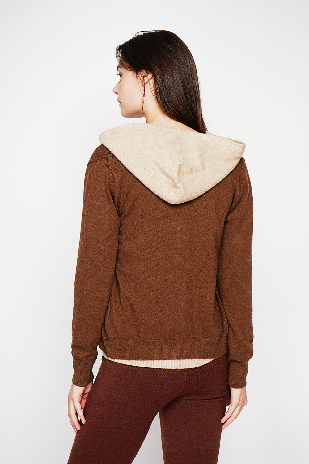 Fancy buttoned crew neck vest with long sleeves