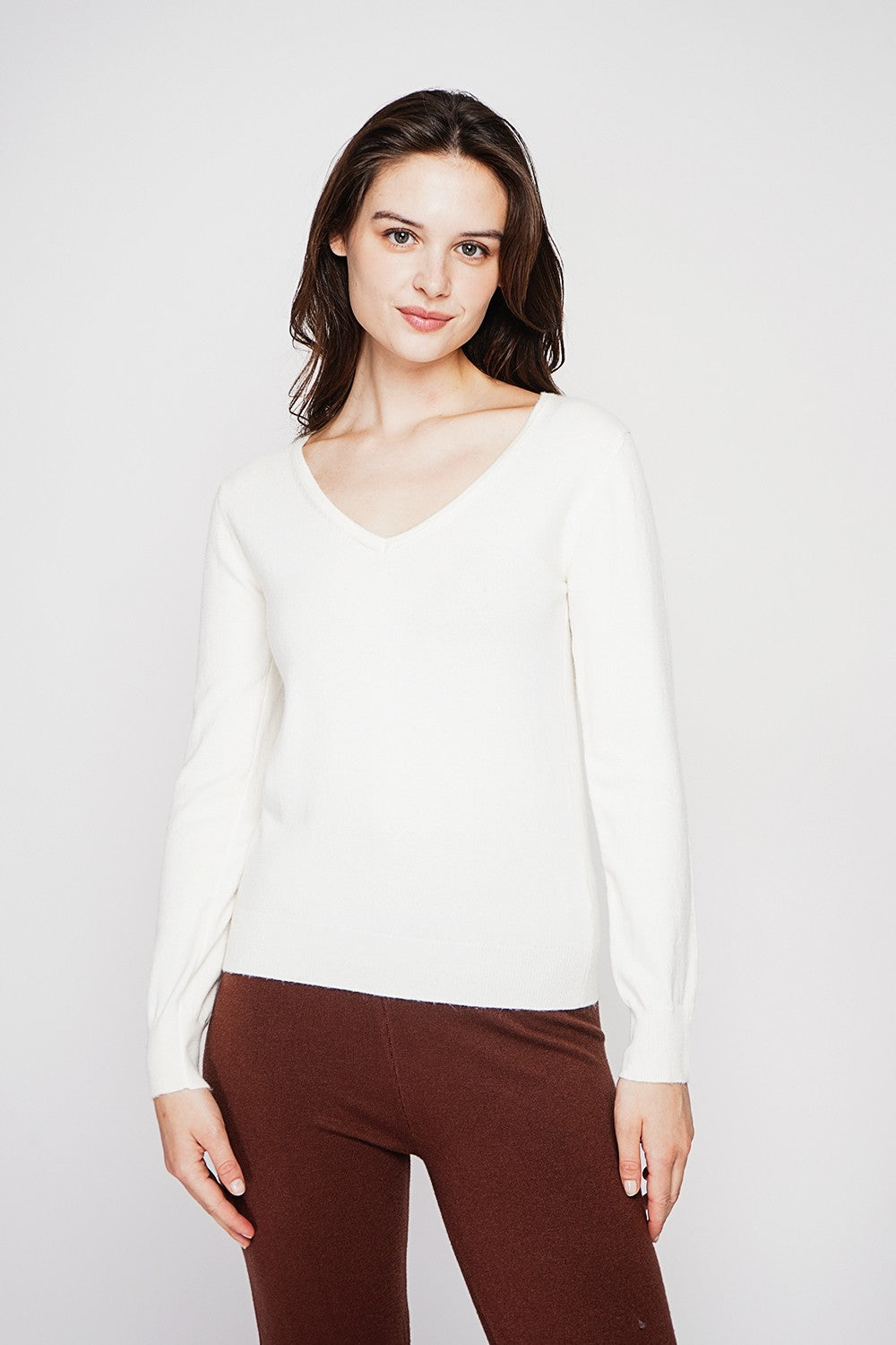 Pull col V classique 2 fils – Blanc cassé – C&Jo