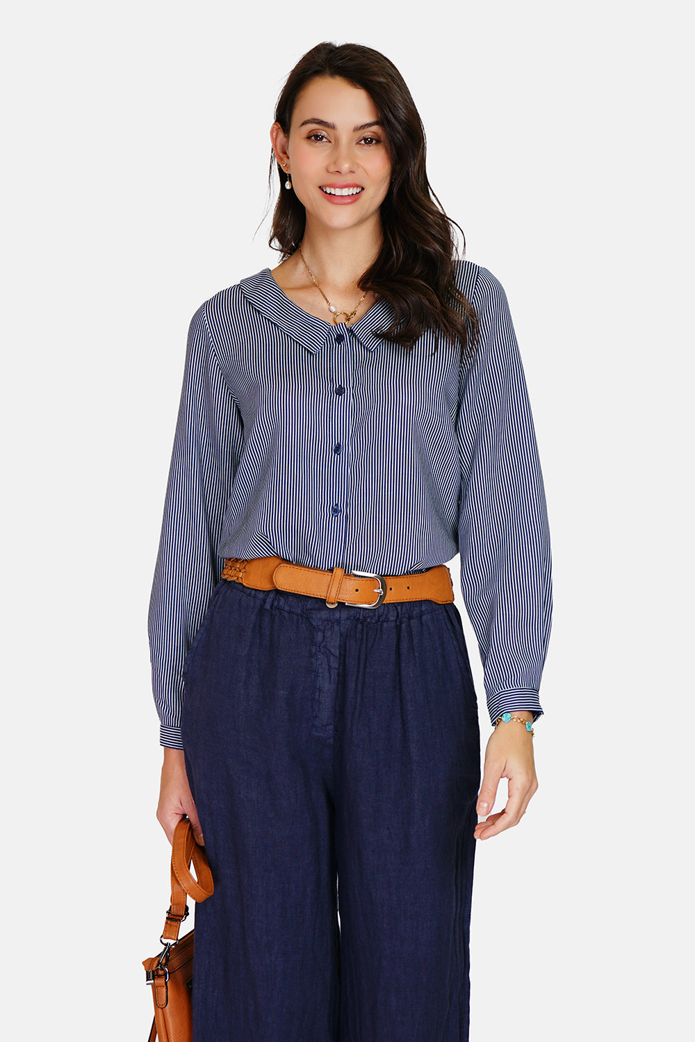 V-neck shirt in thin stripes buttoning in front