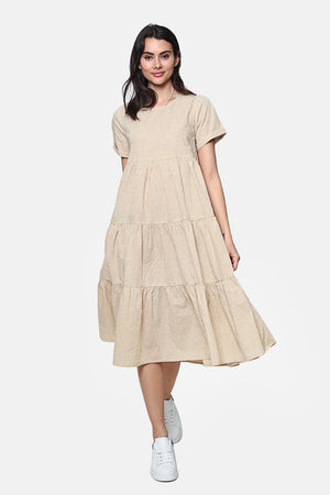Kleid mit Vichy-Karomuster im Babydoll-Schnitt, geschlossener Rücken mit Perlmuttknöpfen und kurzen Ärmeln