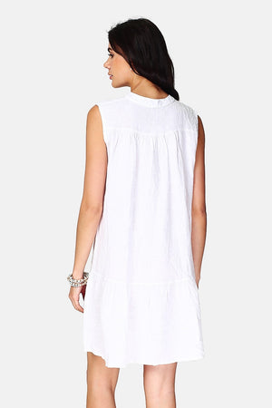 Sleeveless buttoned front mao collar dress