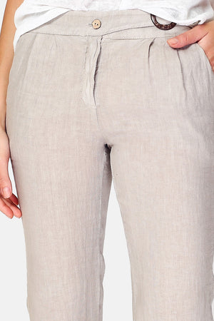 Cropped trousers with vintage buckle Pockets on the sides