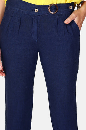 Cropped trousers with vintage buckle Pockets on the sides