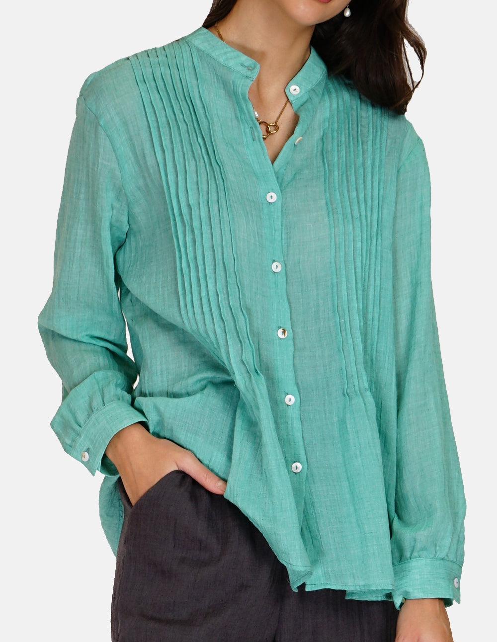 Tunic with mandarin collar, folded front, buttoned, long sleeves