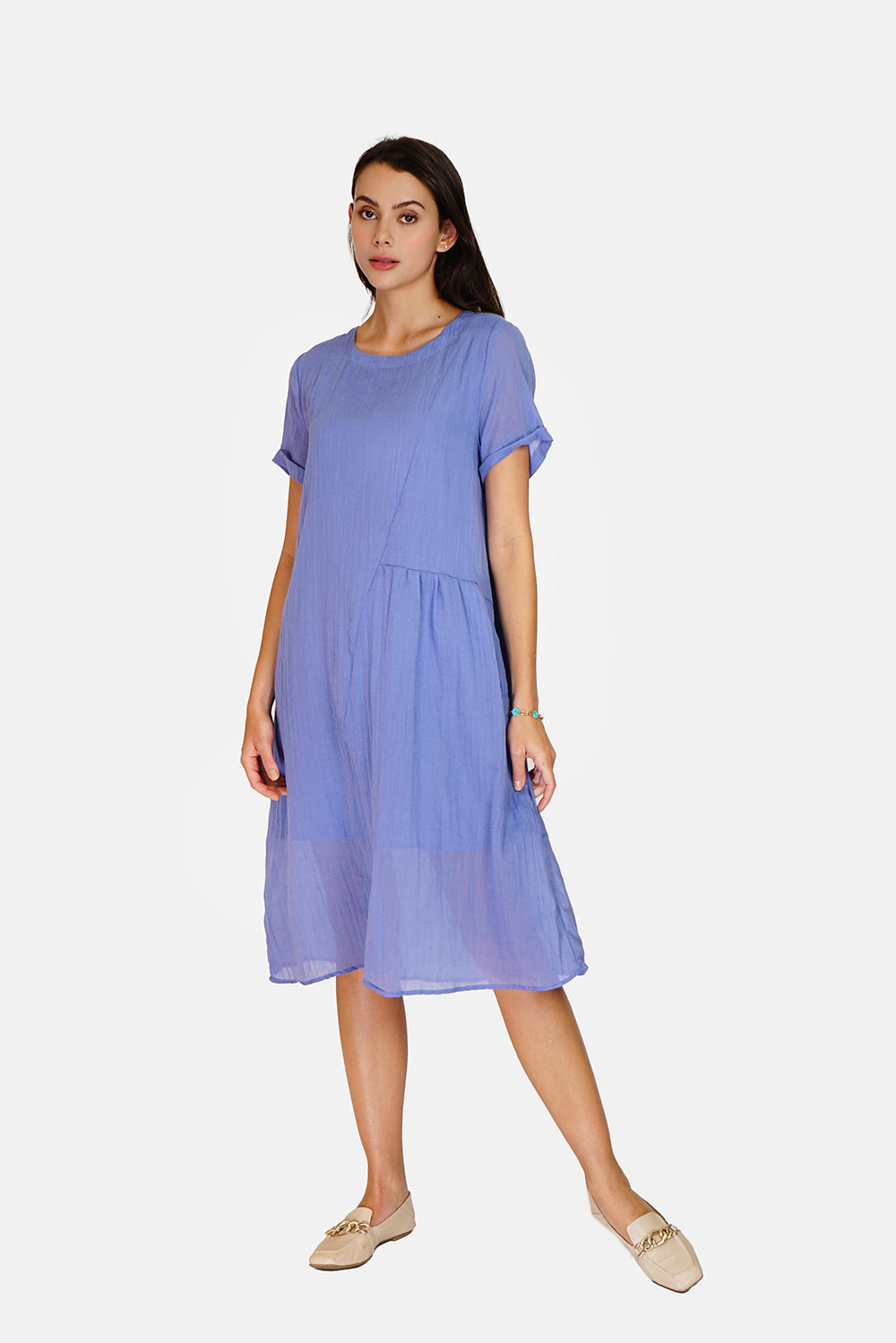 Dress folded at the waist in short sleeves with thin strap inside