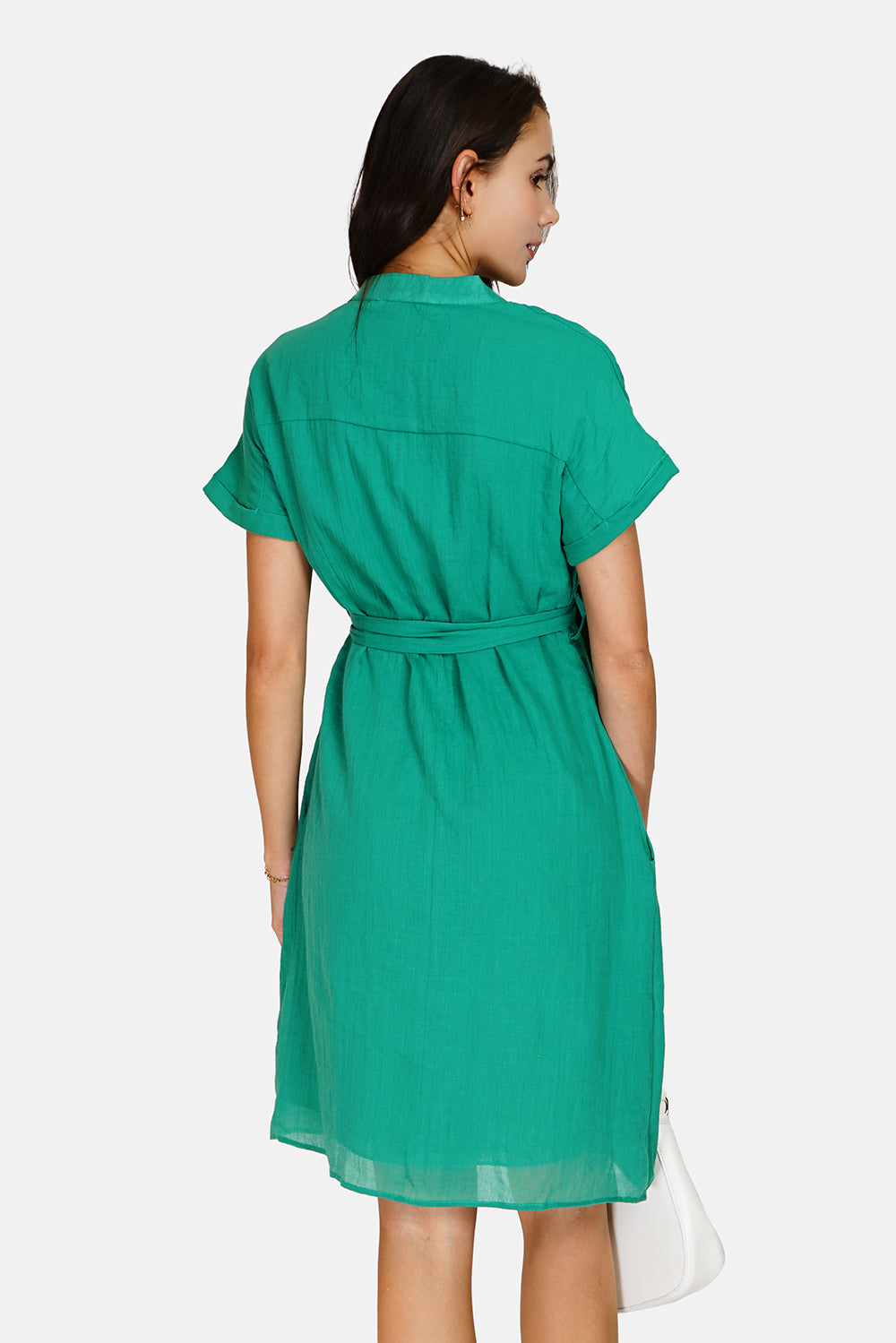 Short-sleeved mandarin collar trapeze dress with removable belt at the waist