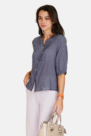 Round neck shirt, ribbed front with buttoned length sleeves