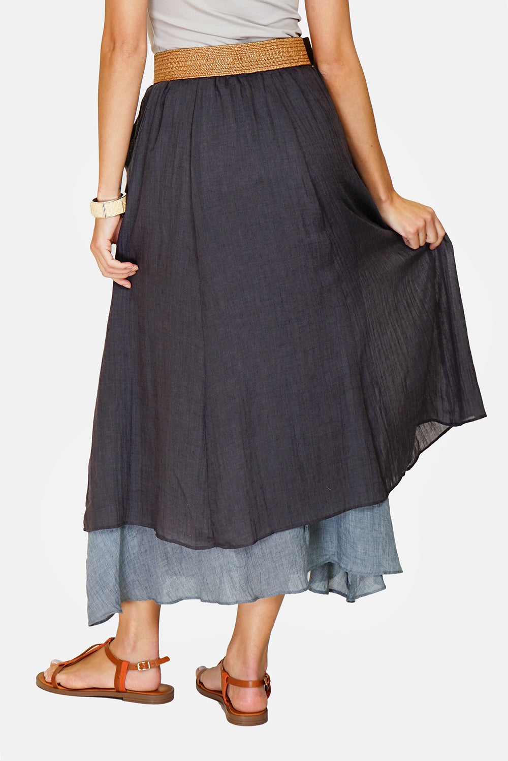 Long skirt with front pockets lined in bi-color