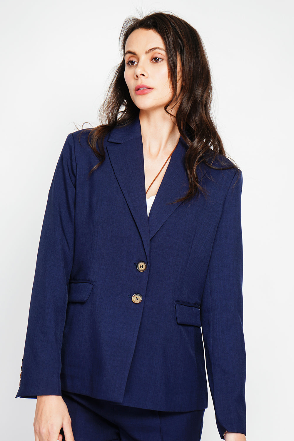 Veste col à revers, poches à rabat, manches longues – Bleu marine – Le Jardin du Lin