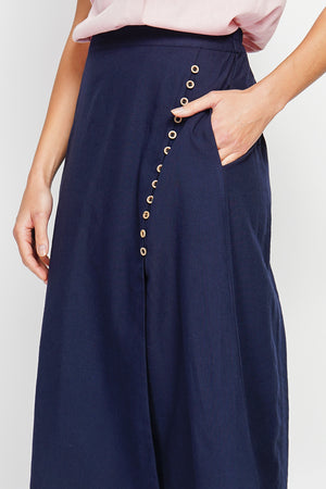 Buttoned front wrap skirt with side pockets