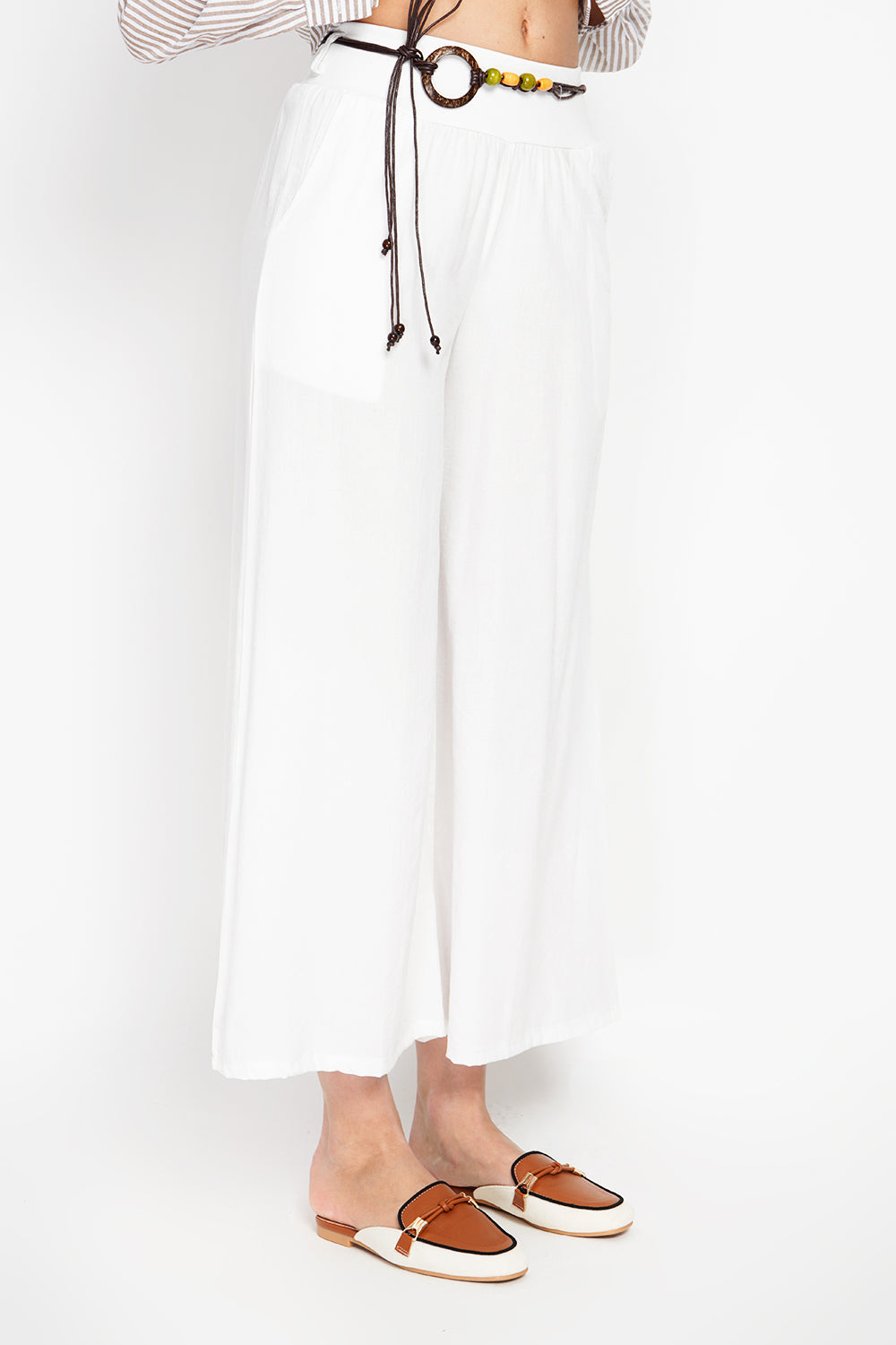 High waisted wide leg pants with pockets and fancy belt