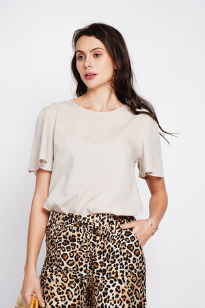 Round neck top with back slit and button closure and short sleeves