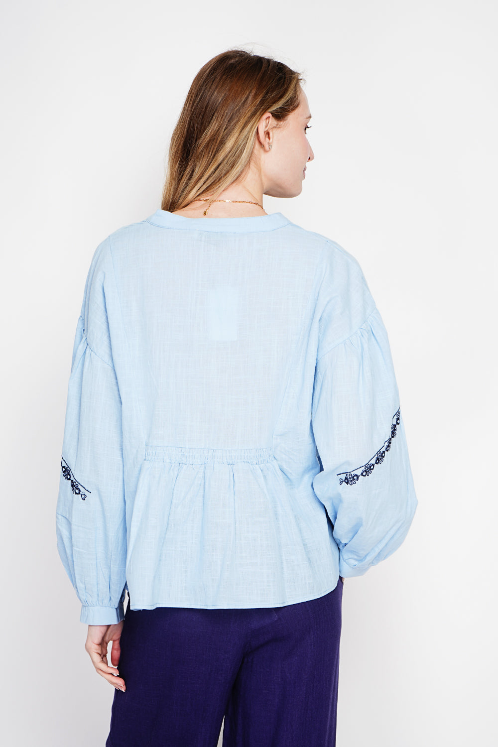 Tunisian collar blouse in embroidery with long sleeves – Blue Azure – Le Jardin du Lin