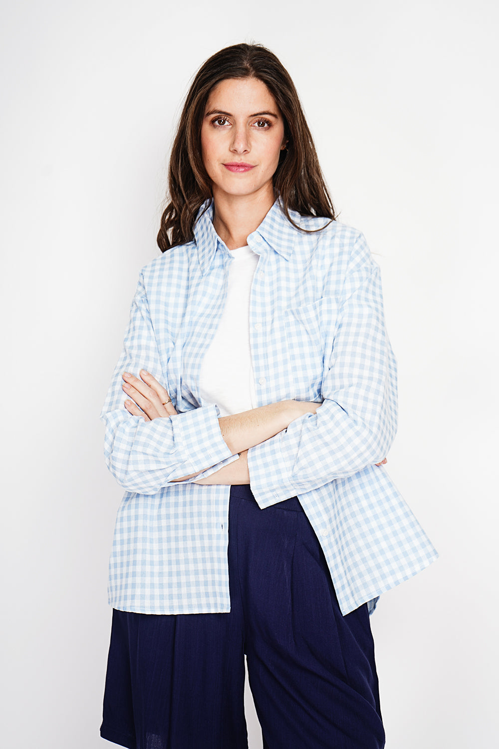 Long oversized shirt with long sleeves and chest pocket in checkered print – Sky blue – Le Jardin du Lin