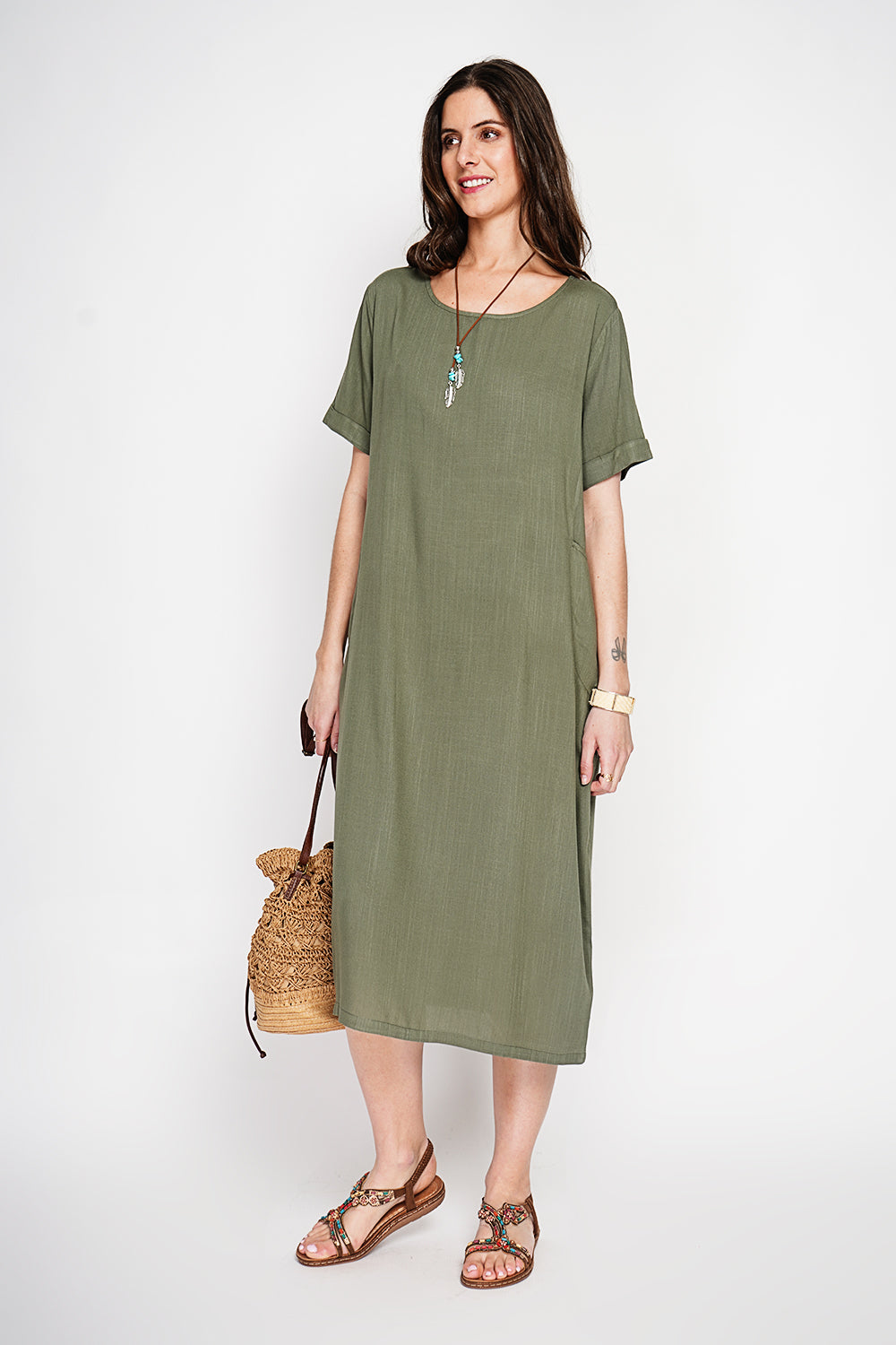 Boat neck dress with front pockets and mid-length sleeves – Khaki – Le Jardin du Lin