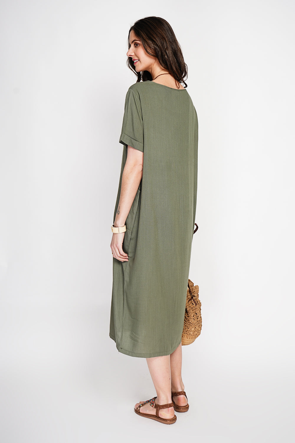 Boat neck dress with front pockets and mid-length sleeves – Khaki – Le Jardin du Lin