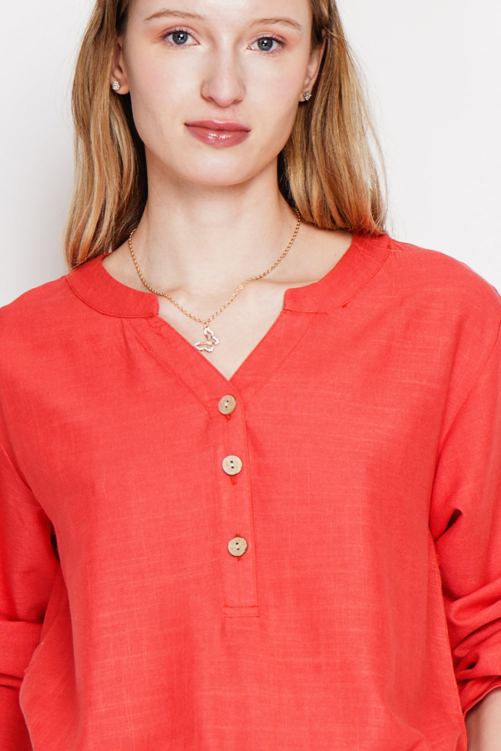 Long-sleeved tunic with Tunisian collar and buttoned front – Red – Le Jardin du Lin