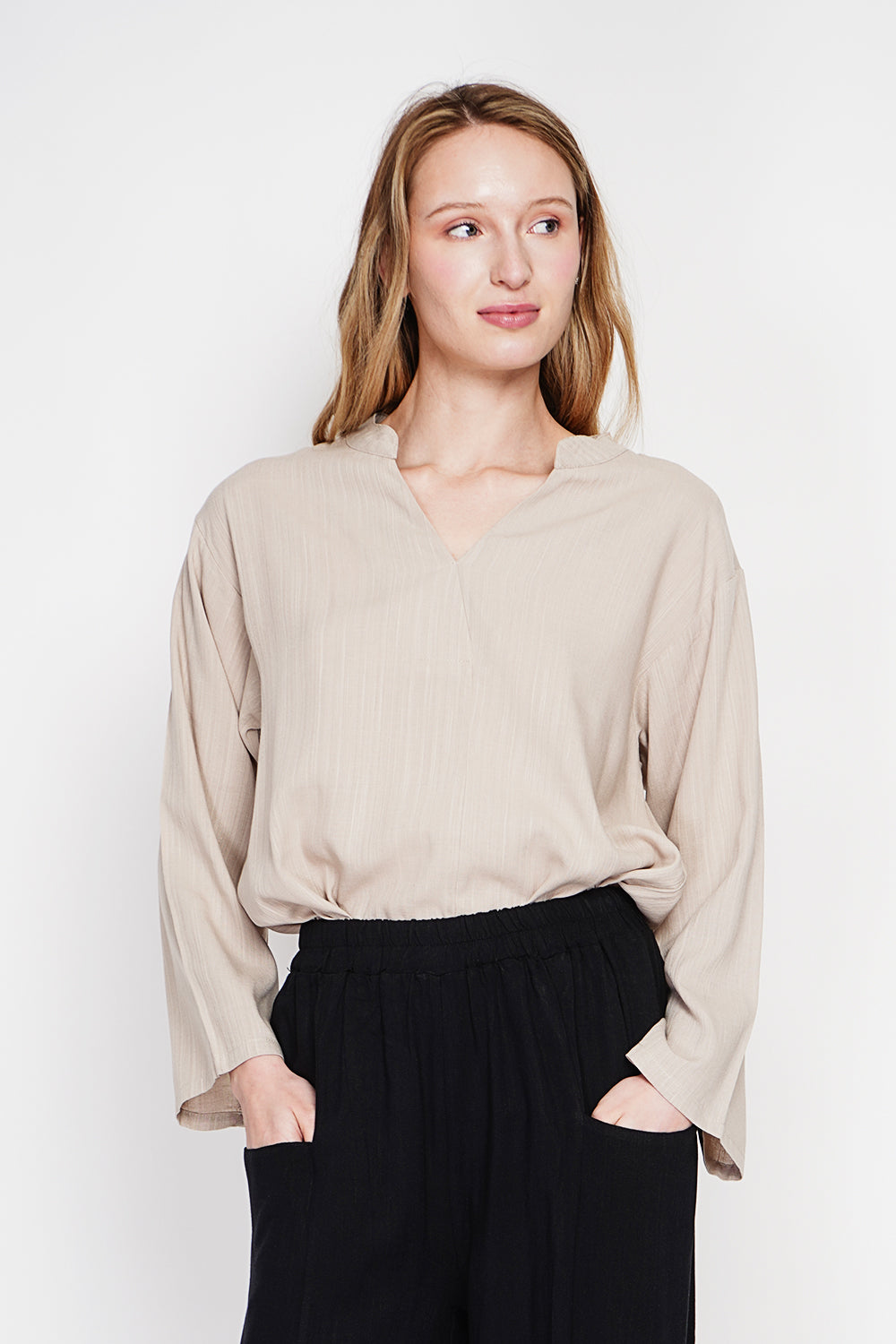Blouse ample col V style polo, manches courtes – Lin – Le Jardin du Lin