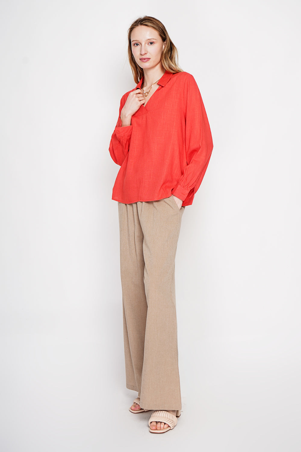 Blouse évasée col chemise, manches longues – Rouge – Le Jardin du Lin