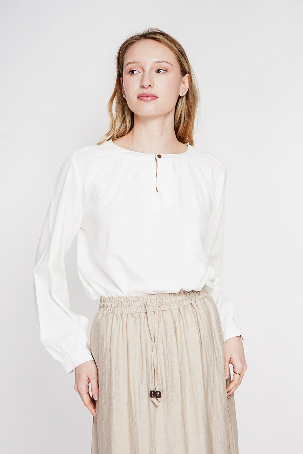Blouse col tunisien boutonnée, manches longues – Blanc – Le Jardin du Lin
